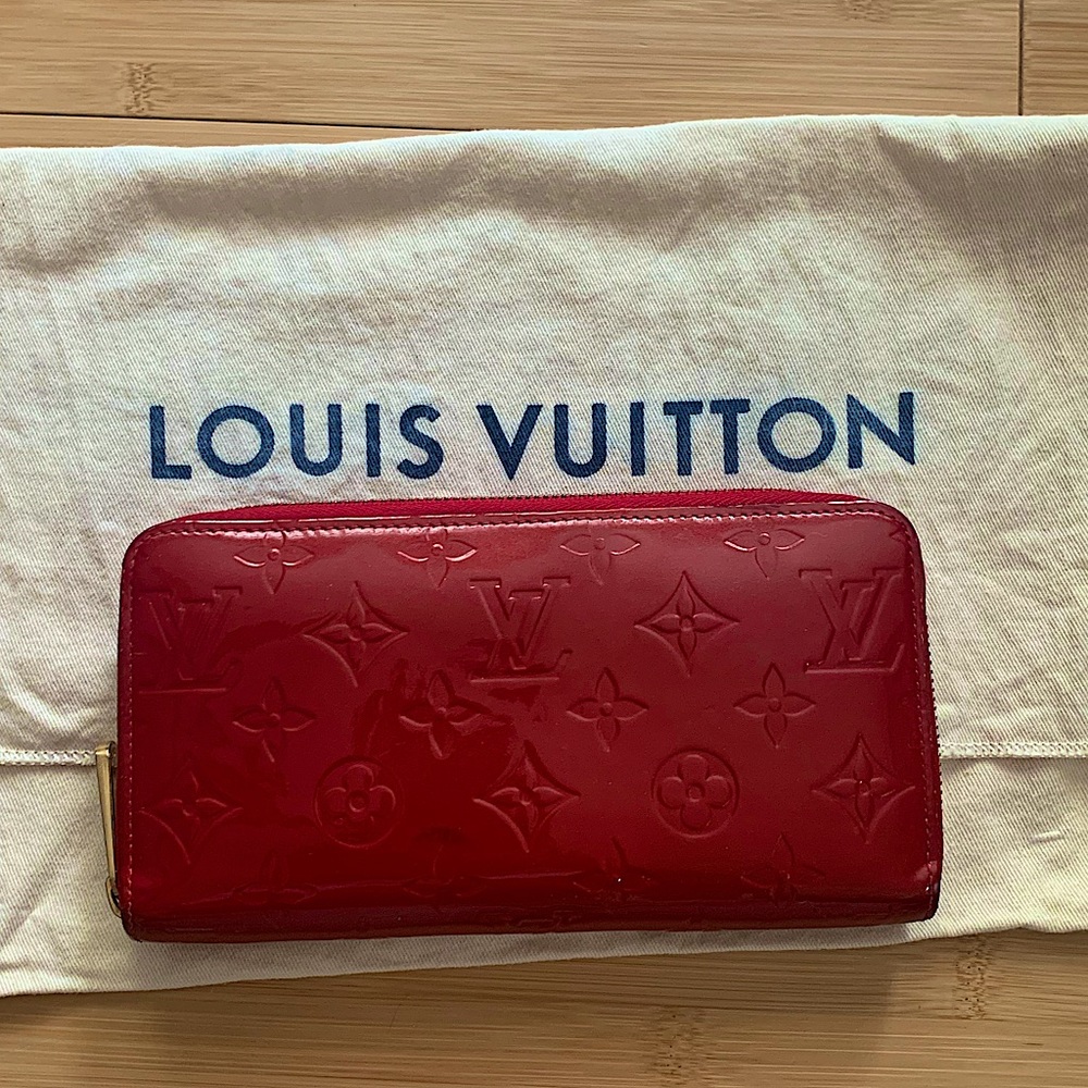 Louis Vuitton Vernis Zippy Wallet